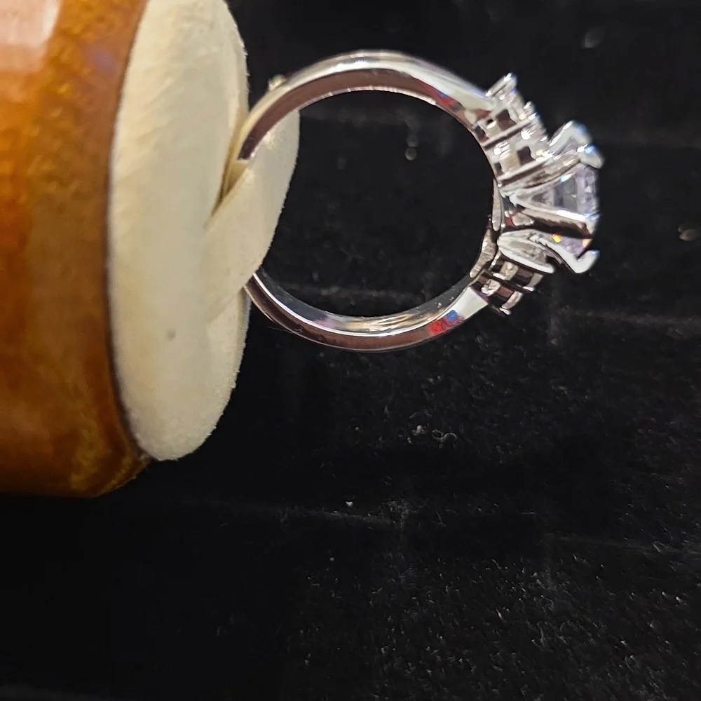 Stunning 925  Silver Women's Ring with Crystal Accents